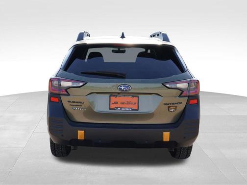 Autumn Green Metallic 2024 Subaru Outback Wilderness
