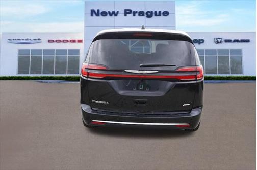 2025 Chrysler Pacifica L