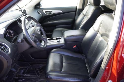 2017 Nissan Pathfinder SL