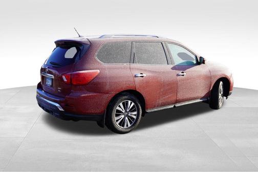 2017 Nissan Pathfinder SL