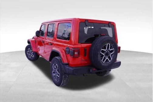 2025 Jeep Wrangler 4-Door Sahara 4x4