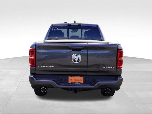 Granite Crystal Metallic Clearcoat 2026 RAM 1500 ST
