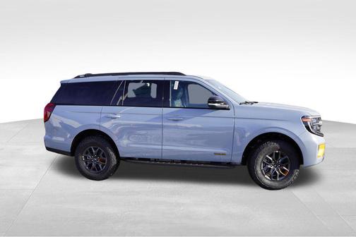 Glacier Gray Metallic Tri-Coat 2026 Ford Expedition Tremor