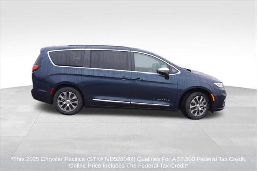 2025 Chrysler Pacifica L