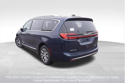 2025 Chrysler Pacifica L