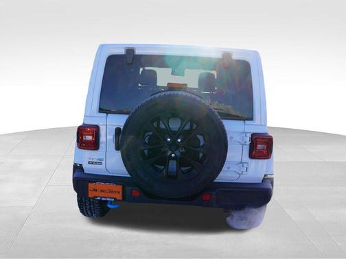 Bright White Clearcoat 2024 Jeep Wrangler 4xe Sahara