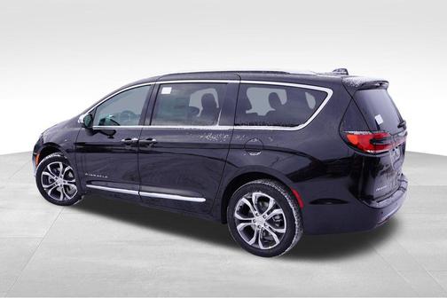 2026 Chrysler Pacifica L