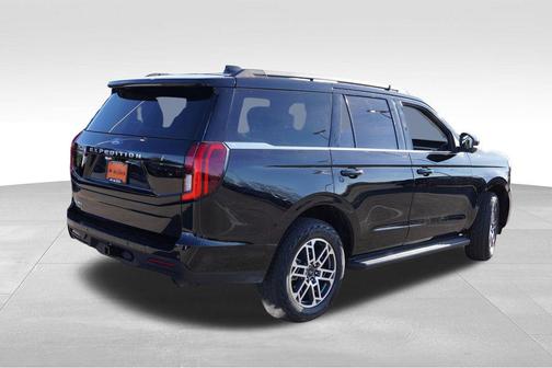 Agate Black Metallic 2025 Ford Expedition Active