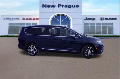 2025 Chrysler Pacifica L