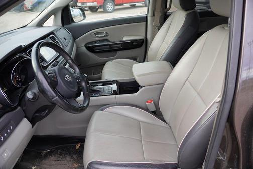 2016 Kia Sedona SX
