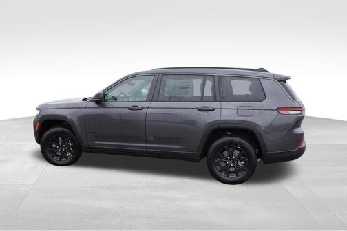 Baltic Gray Metallic Clearcoat 2026 Jeep Grand Cherokee L Altitude