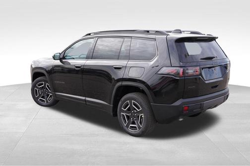 Diamond Black Crystal Pearlcoat 2026 Jeep Cherokee Limited