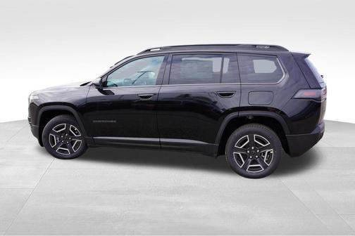 Diamond Black Crystal Pearlcoat 2026 Jeep Cherokee Limited
