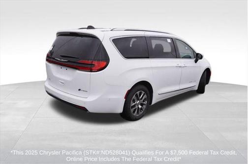 2025 Chrysler Pacifica L