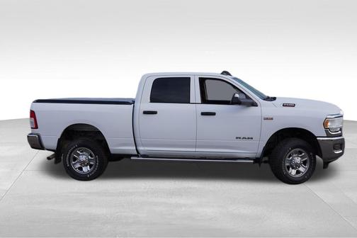 2020 RAM 2500 Tradesman Crew Cab 4X4 6'4' Box