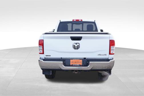 2020 RAM 2500 Tradesman Crew Cab 4X4 6'4' Box