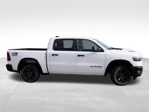 Bright White Clearcoat 2026 RAM 1500 Big Horn/Lone Star