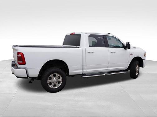 Bright White Clearcoat 2023 RAM 2500 Big Horn Crew Cab 4x4 6'4' Box