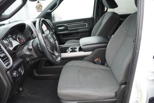 2023 RAM 2500 Big Horn Crew Cab 4x4 6'4' Box