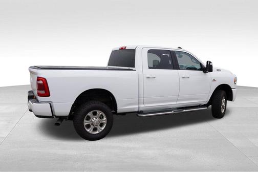 Bright White Clearcoat 2023 RAM 2500 Big Horn Crew Cab 4x4 6'4' Box
