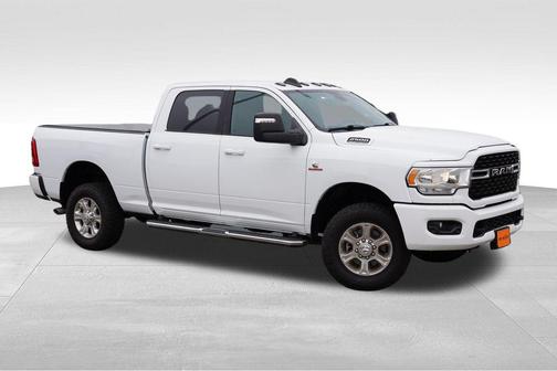 Bright White Clearcoat 2023 RAM 2500 Big Horn Crew Cab 4x4 6'4' Box
