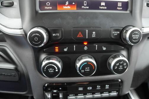 2023 RAM 2500 Big Horn Crew Cab 4x4 6'4' Box