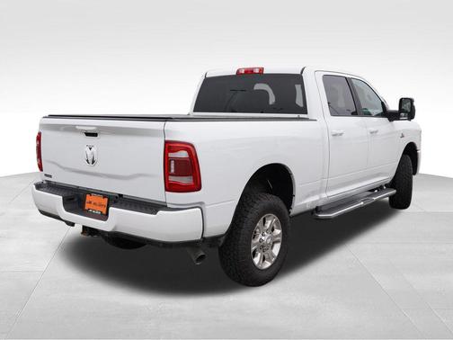 Bright White Clearcoat 2023 RAM 2500 Big Horn Crew Cab 4x4 6'4' Box