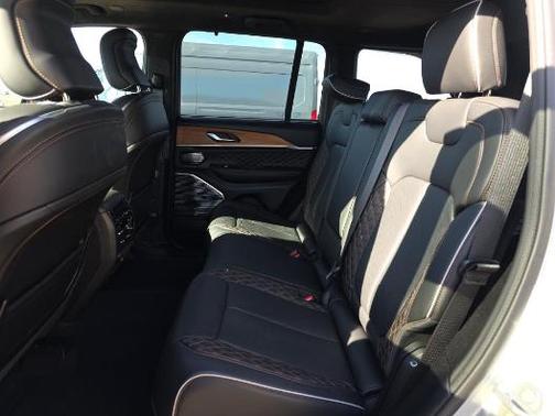 2023 Jeep Grand Cherokee 4xe Summit Reserve