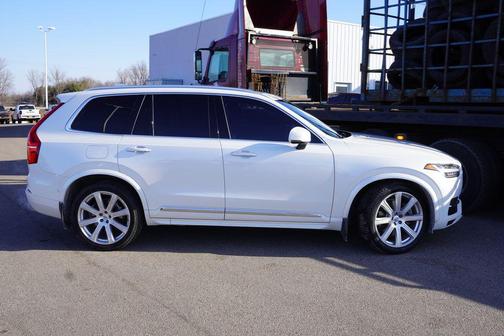 2017 Volvo XC90 Hybrid T8 Inscription