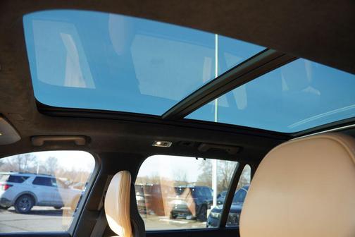 2017 Volvo XC90 Hybrid T8 Inscription