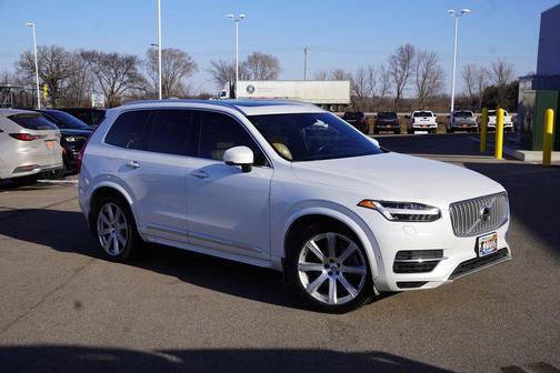 2017 Volvo XC90 Hybrid T8 Inscription