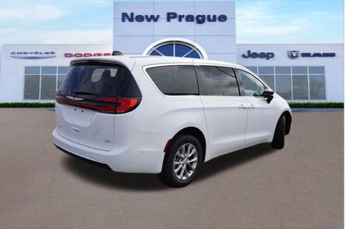 2025 Chrysler Pacifica L