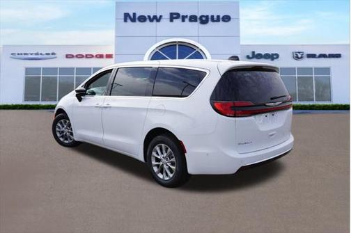 2025 Chrysler Pacifica L