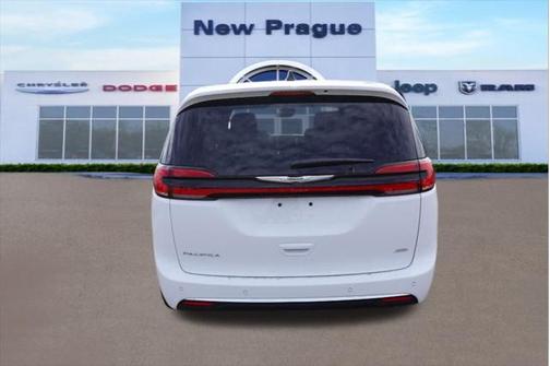 2025 Chrysler Pacifica L