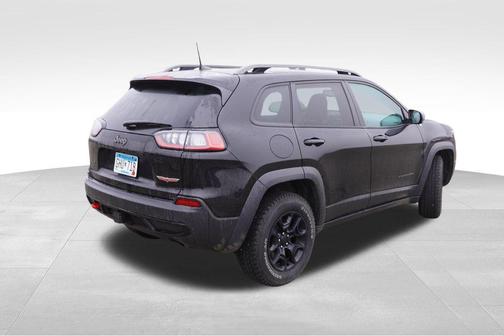 Diamond Black Crystal Pearlcoat 2021 Jeep Cherokee Trailhawk