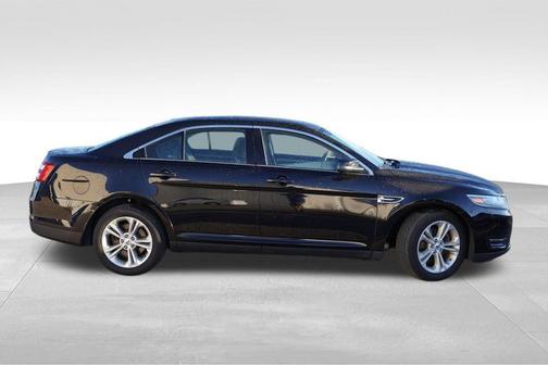 2018 Ford Taurus SEL