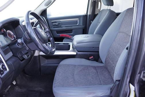 2017 RAM 3500 Big Horn Crew Cab 4x4 6'4' Box