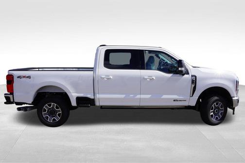Star White Metallic Tri-Coat 2026 Ford F-350 Lariat