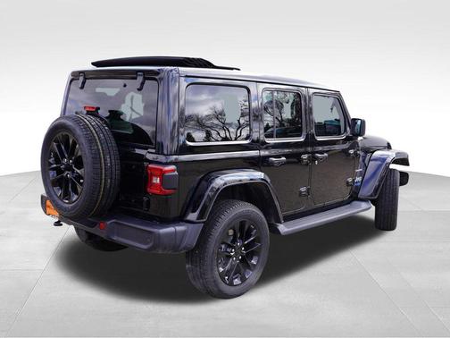 Black Clearcoat 2021 Jeep Wrangler Unlimited 4xe Sahara