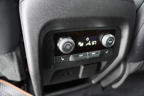 2024 GMC Acadia AWD AT4