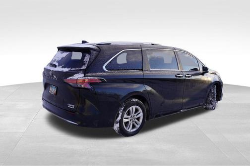 2024 Toyota Sienna Limited
