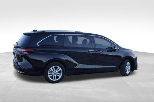 2024 Toyota Sienna Limited
