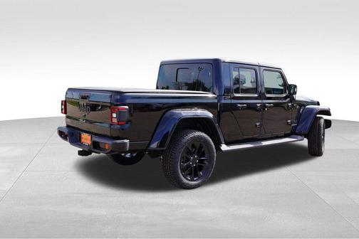Black Clearcoat 2022 Jeep Gladiator High Altitude 4x4
