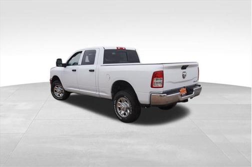 2024 RAM 2500 Tradesman Crew Cab 4x4 6'4' Box