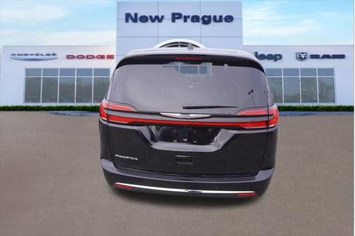 2025 Chrysler Pacifica L