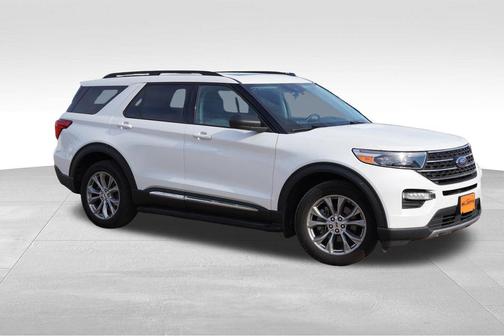 Star White Metallic Tri-Coat 2023 Ford Explorer XLT