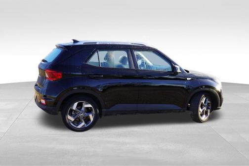 2021 Hyundai VENUE SEL