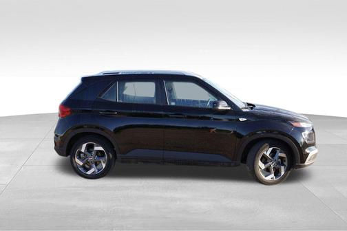 2021 Hyundai VENUE SEL