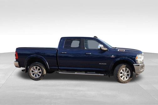 2019 RAM 3500 Laramie Crew Cab 4x4 6'4' Box