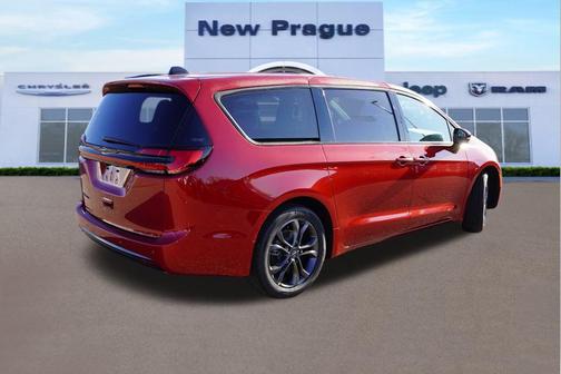2026 Chrysler Pacifica L